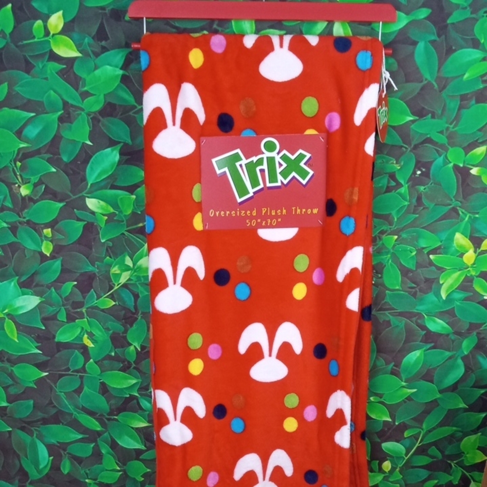 🏠 Trix Oversized Red Plush Throw Blanket